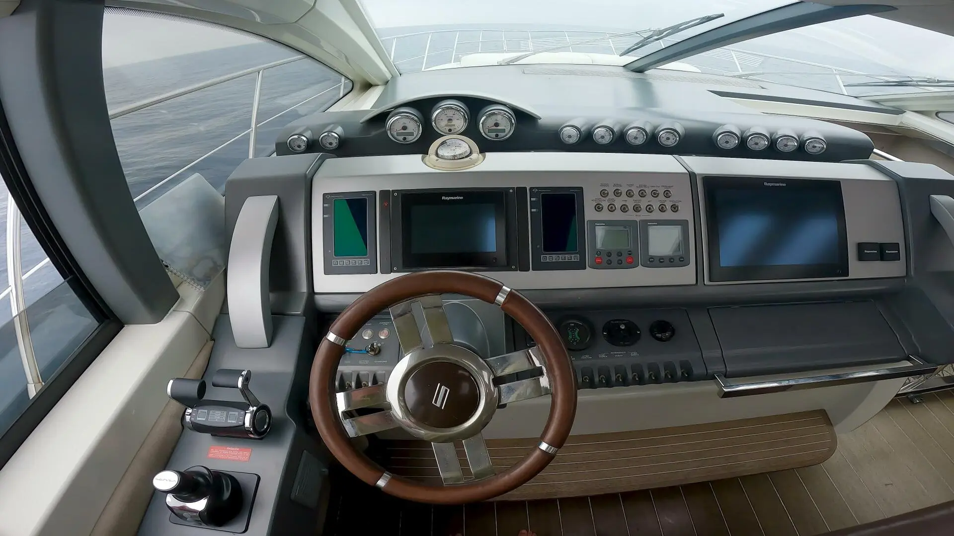 2011 Azimut 68 s