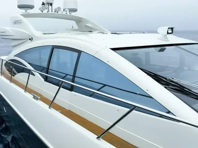 Azimut 68