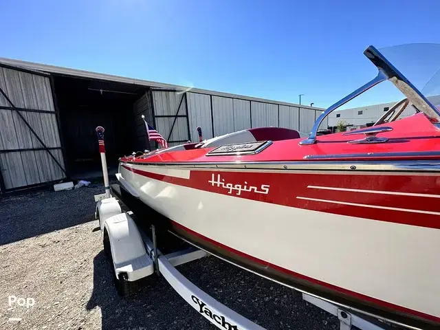 Higgins Deluxe Runabout 19'