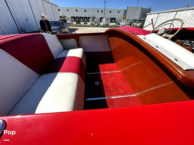 Higgins Deluxe Runabout 19'