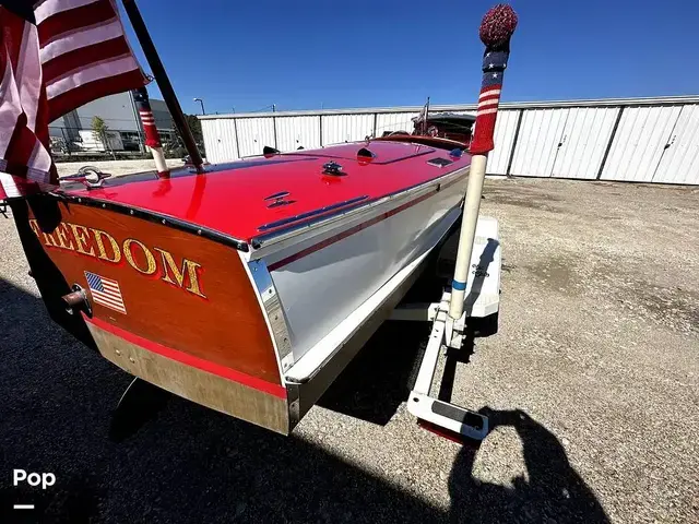 Higgins Deluxe Runabout 19'