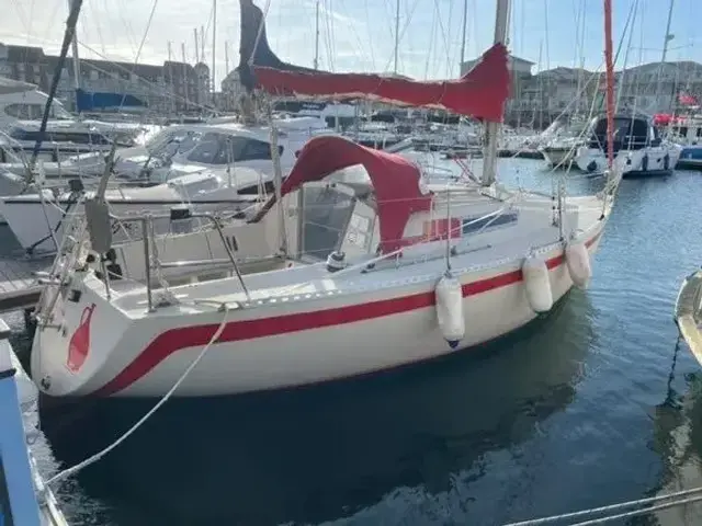 Beneteau First 28