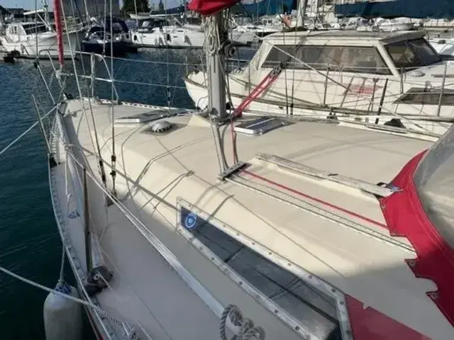 Beneteau First 28