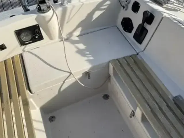 Beneteau First 28