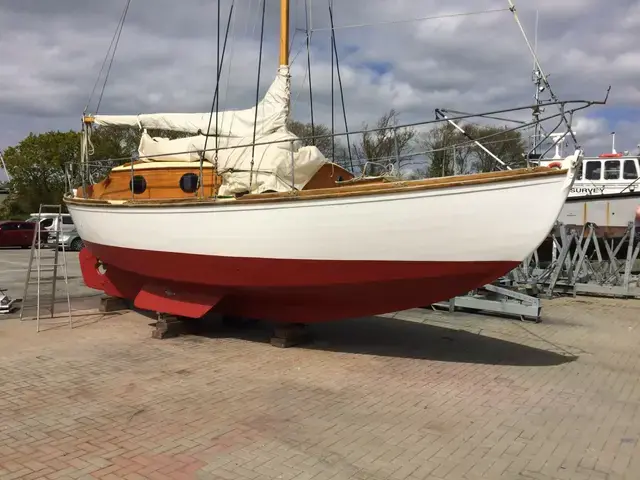 Classic 8 Ton Hillyard Sloop