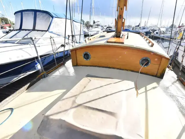 Classic 8 Ton Hillyard Sloop