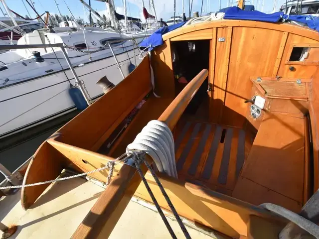 Classic 8 Ton Hillyard Sloop