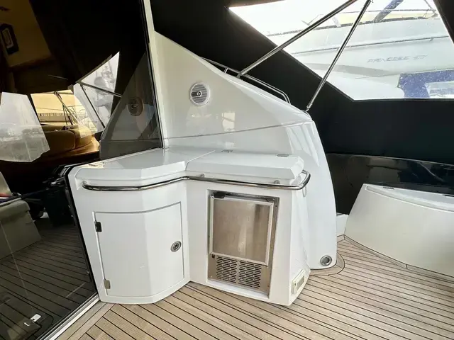 Sunseeker Predator 52