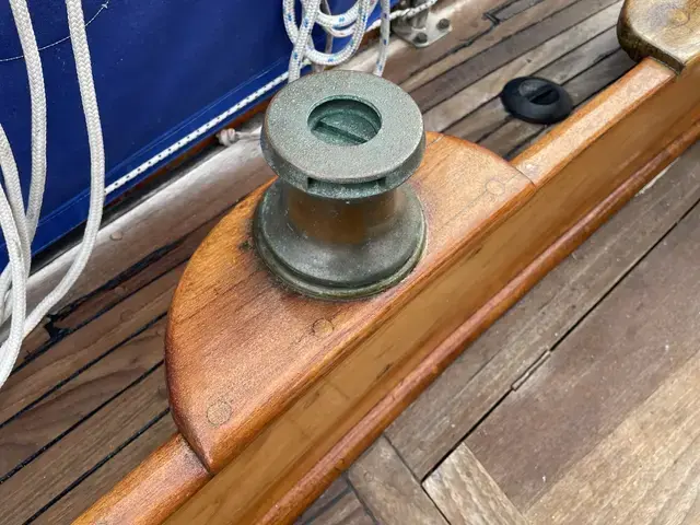 Buchanan Classic Sloop