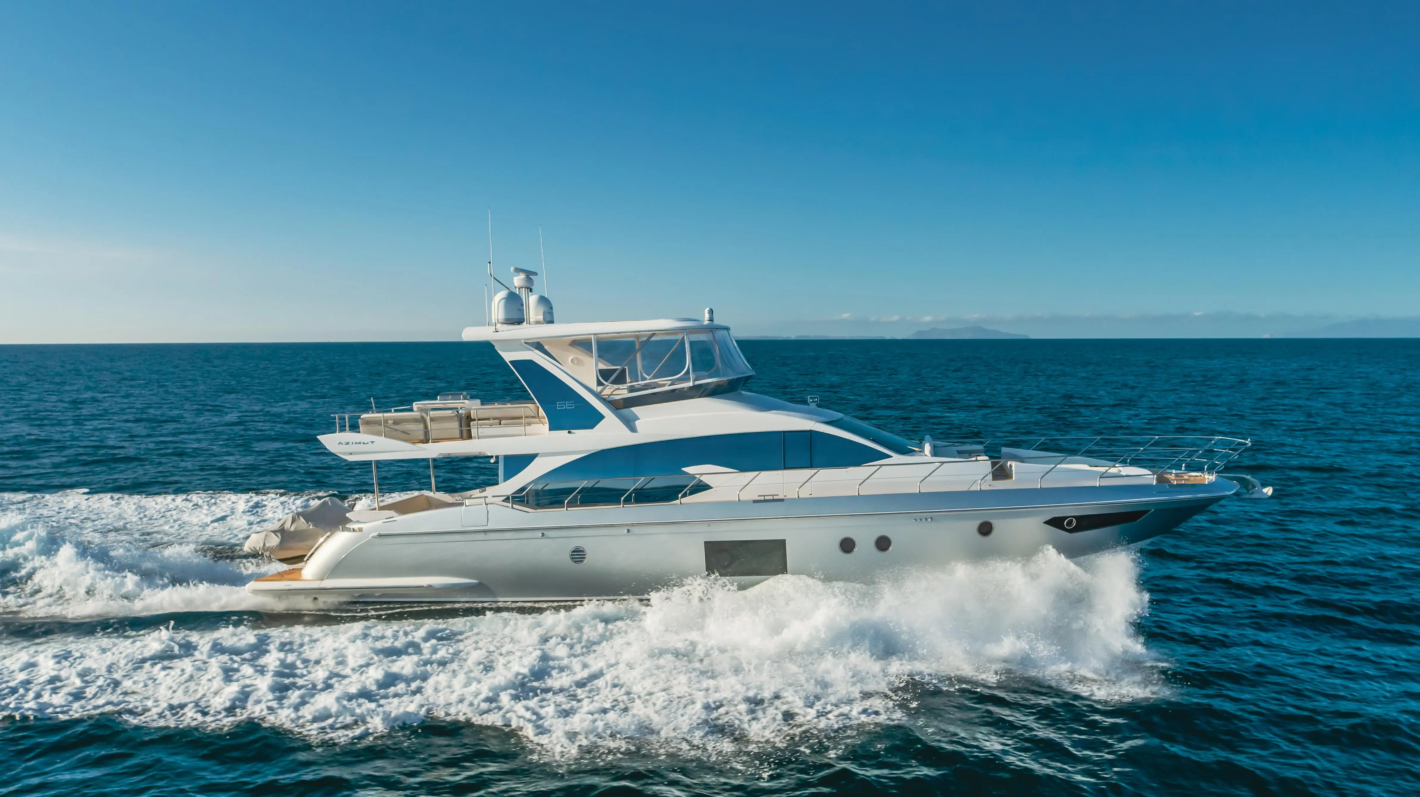 2017 Azimut 66