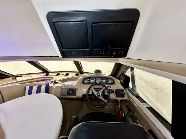 Carver 450 Voyager Pilothouse