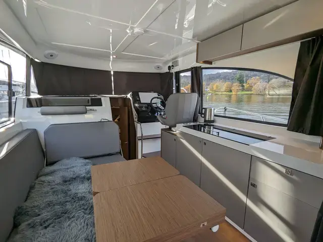 Beneteau Antares 11