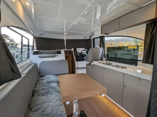 Beneteau Antares 11