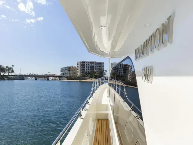 Hampton Cockpit Motoryacht