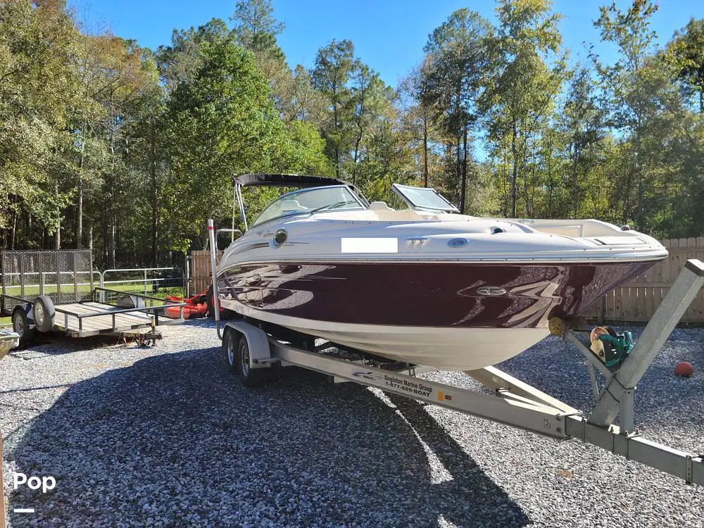 2008 Sea Ray sundeck 240