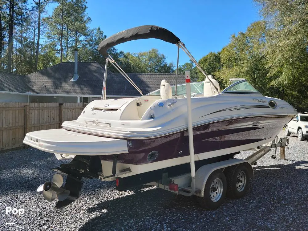 2008 Sea Ray sundeck 240