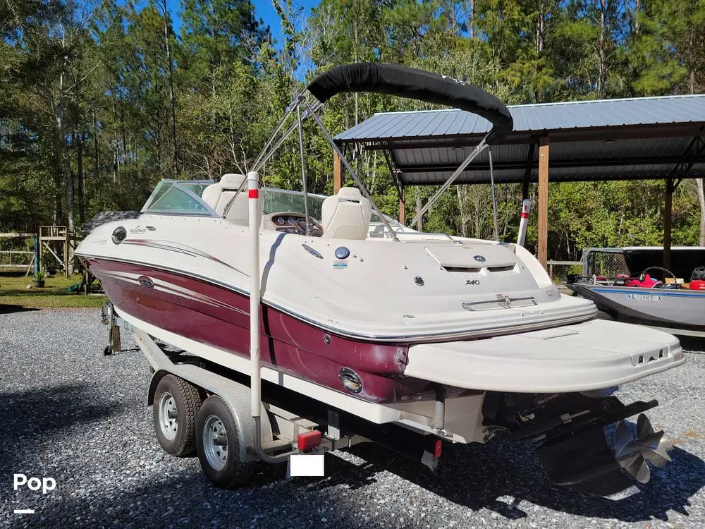 2008 Sea Ray sundeck 240