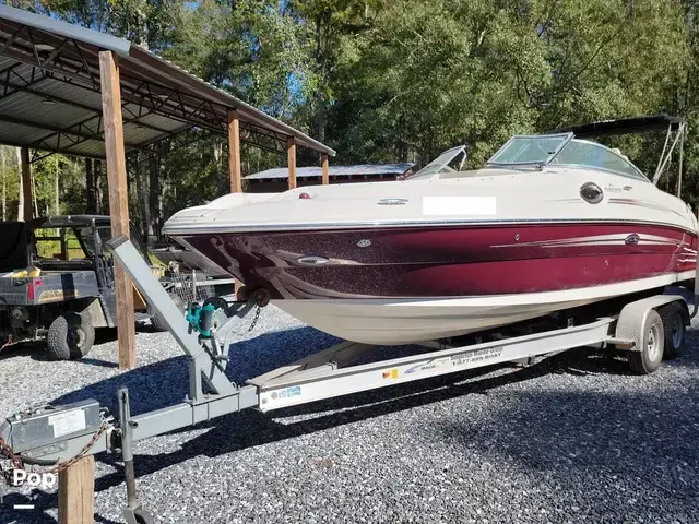 Sea Ray 240 Sundeck