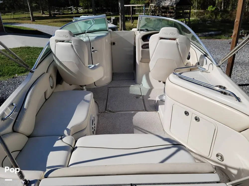 2008 Sea Ray sundeck 240