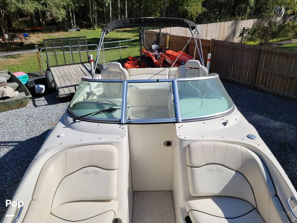 2008 Sea Ray sundeck 240