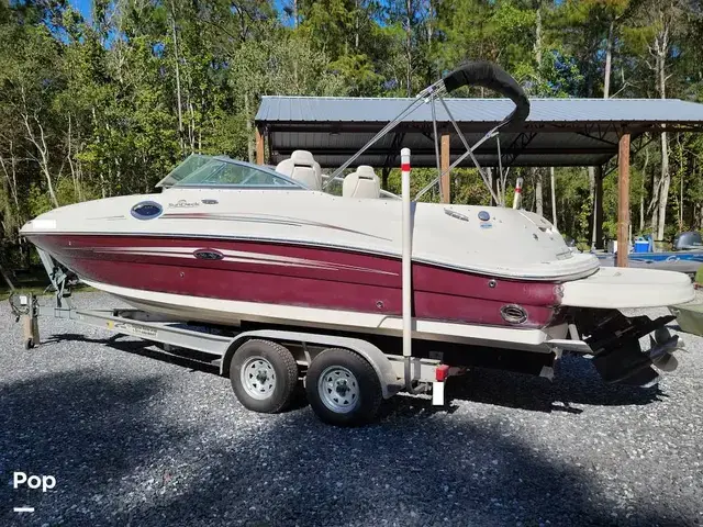 Sea Ray 240 Sundeck