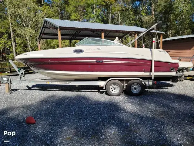 Sea Ray 240 Sundeck