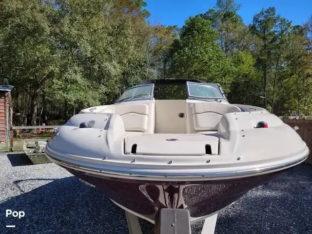 Sea Ray 240 Sundeck