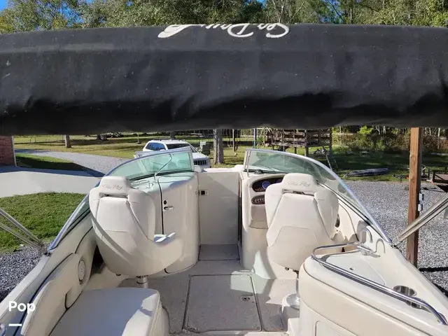 Sea Ray 240 Sundeck