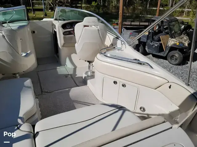 Sea Ray 240 Sundeck