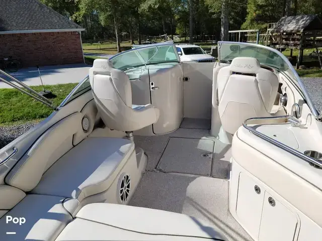 Sea Ray 240 Sundeck