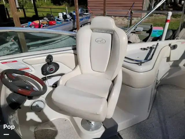 Sea Ray 240 Sundeck