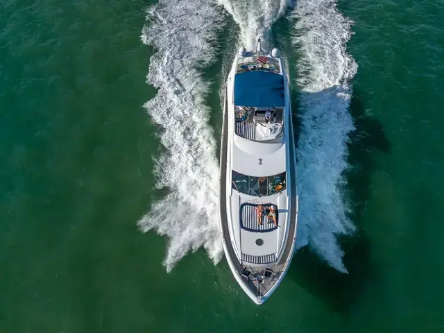 Sunseeker Predator 82