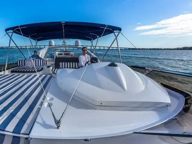 Sunseeker Predator 82