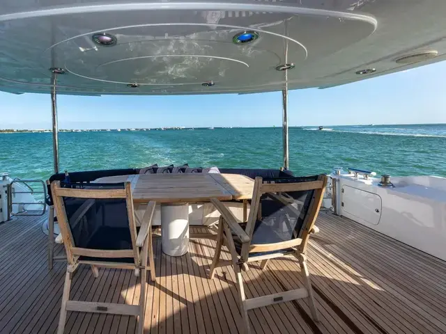 Sunseeker Predator 82