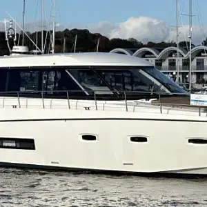 2012 Sealine C48