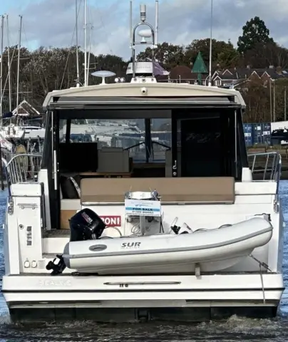 2012 Sealine c48