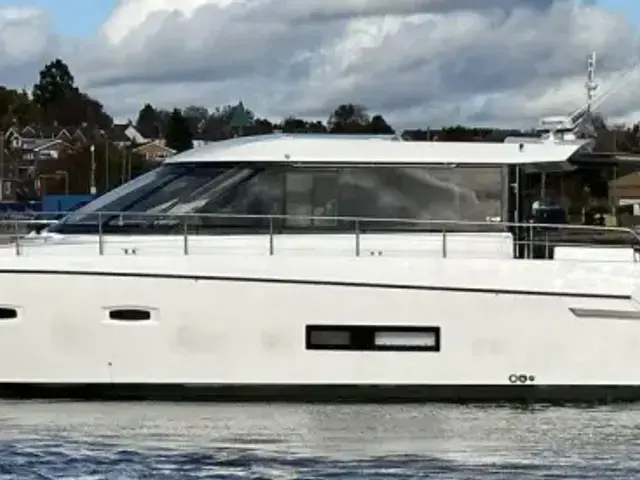 Sealine C48