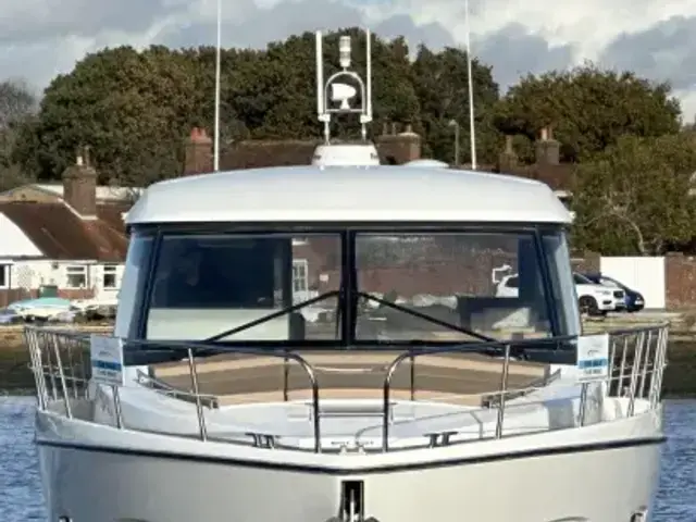 Sealine C48