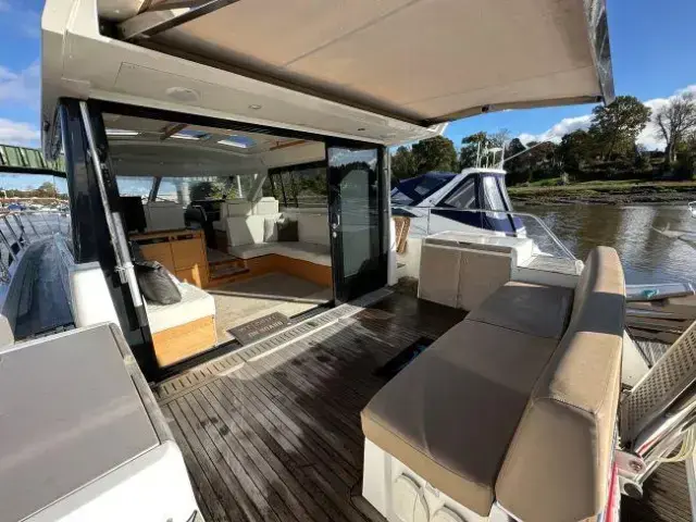 Sealine C48