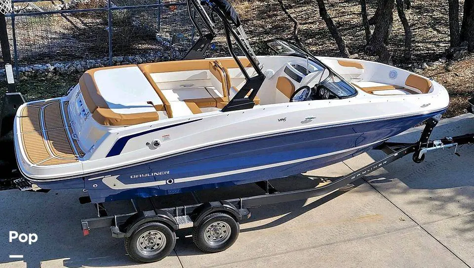 2021 Bayliner vr5