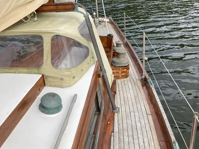 Classic 43' Robert Clark Sloop