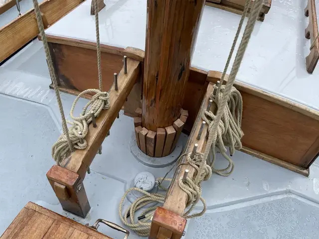 Classic 28' Gaff Cutter