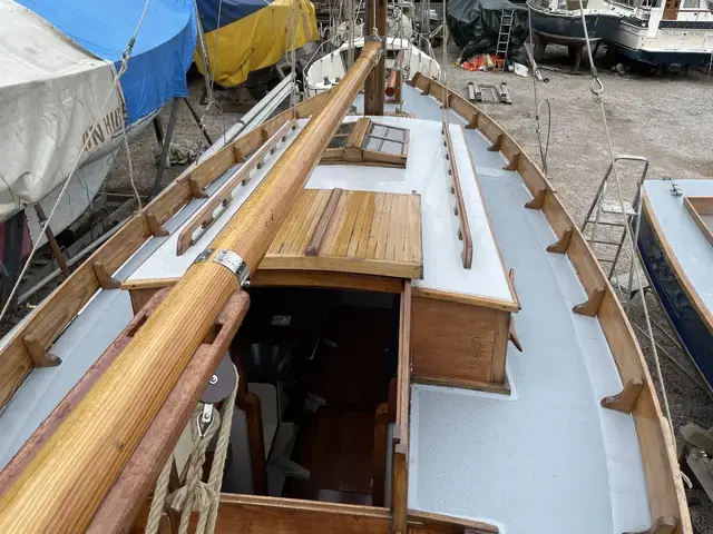 Classic 28' Gaff Cutter