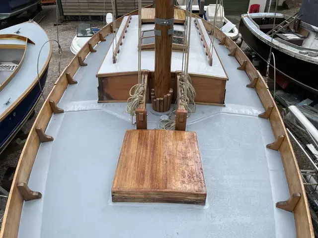 Classic 28' Gaff Cutter