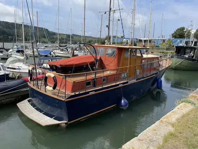 Classic Fred Parker Twin Screw Motor Yacht