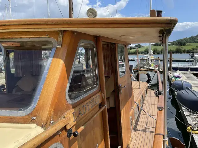 Classic Fred Parker Twin Screw Motor Yacht