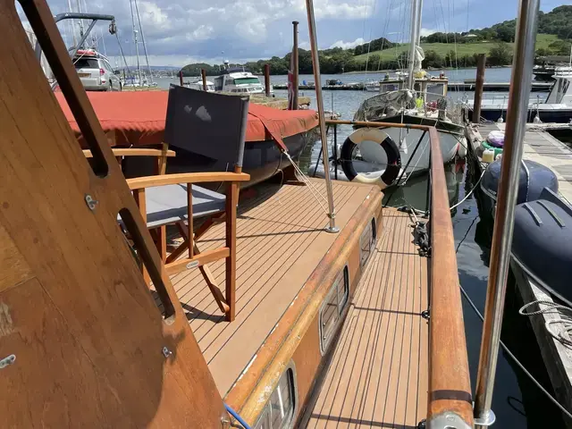 Classic Fred Parker Twin Screw Motor Yacht