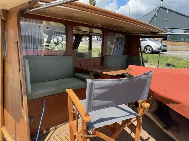 Classic Fred Parker Twin Screw Motor Yacht