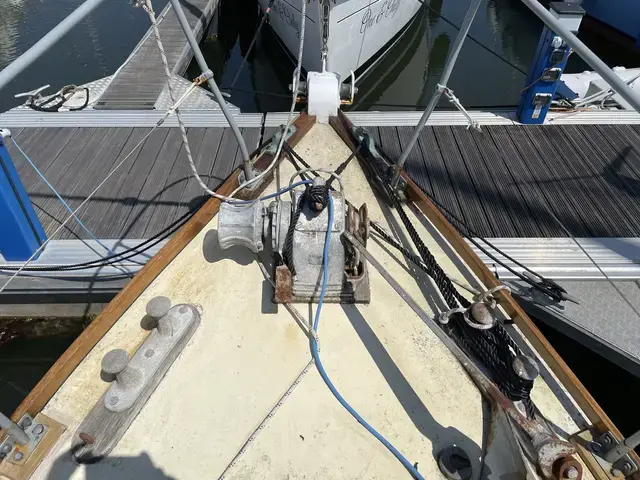 Classic 12 Ton Hillyard Sloop