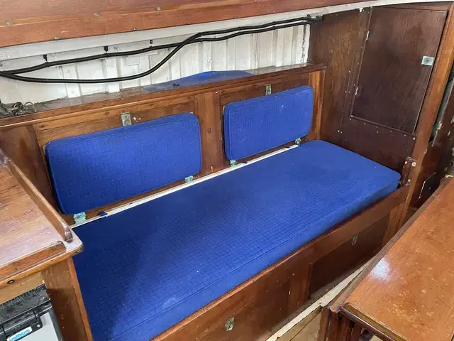 Classic 12 Ton Hillyard Sloop